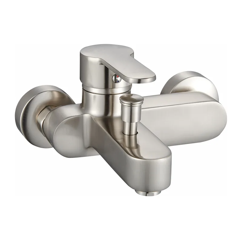 Rubinetto per vasca da pavimento a parete